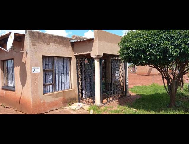 3 BEDROOM HOUSE FOR SALE IN BEVERLEY HILLS